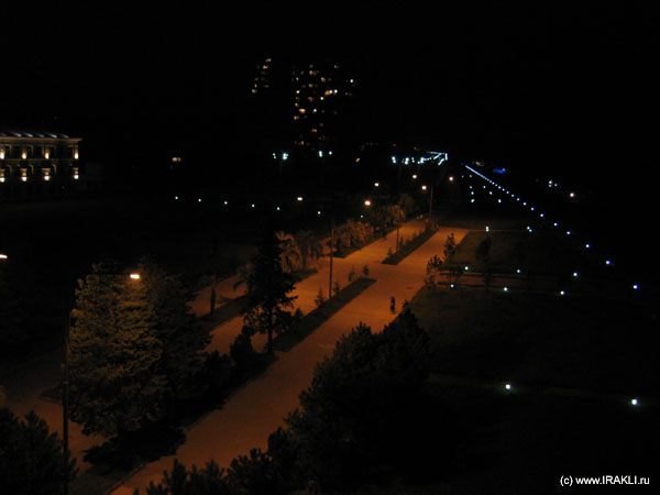 Batumi%20boulevard%20at%20night.jpg